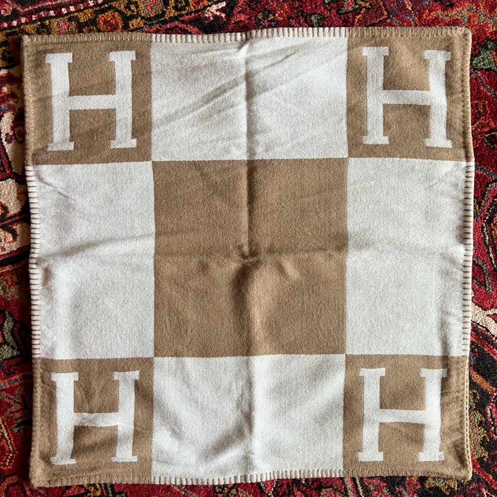 Beautiful Avalon H pillow sham wool and cashmere neutral large new - Picture 12 of 12